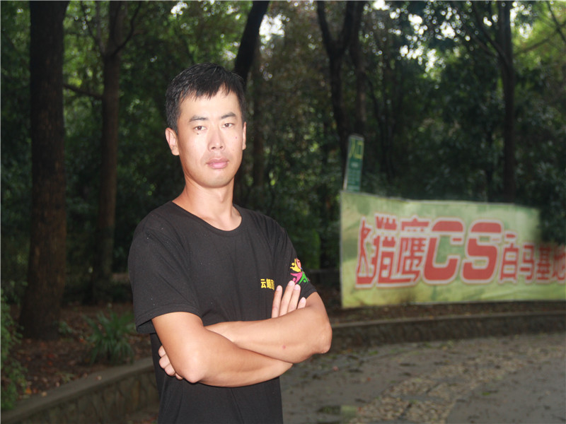 高級(jí)教練—?jiǎng)⑴d臣